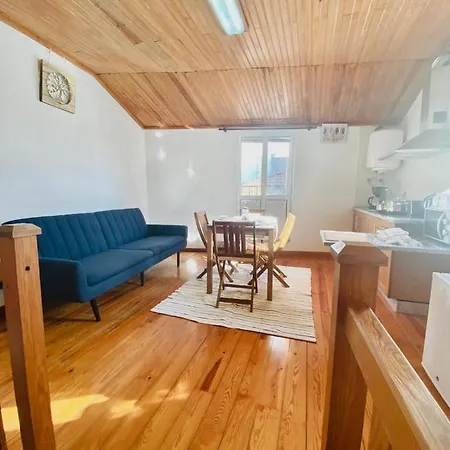 In Historical Center Apartament Coimbra